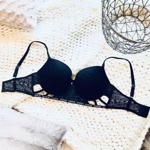 💋BEBE CAGE LACE BRA W GOLD BUCKLES